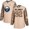 Dětské NHL Buffalo Sabres dresy Alexander Nylander 92 Authentic Camo Adidas Veterans Day Practice