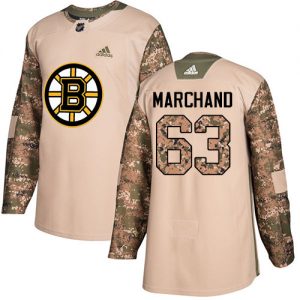 Pánské NHL Boston Bruins dresy Brad Marchand 63 Authentic Camo Adidas Veterans Day Practice