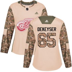 Dámské NHL Detroit Red Wings dresy 65 Danny DeKeyser Authentic Camo Adidas Veterans Day Practice