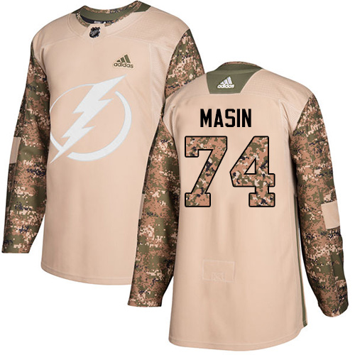 Pánské NHL Tampa Bay Lightning dresy 74 Dominik Masin Authentic Camo Adidas Veterans Day Practice