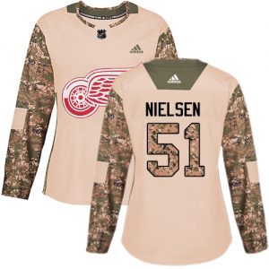 Dámské NHL Detroit Red Wings dresy 51 Frans Nielsen Authentic Camo Adidas Veterans Day Practice