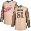 Dětské NHL Detroit Red Wings dresy 51 Frans Nielsen Authentic Camo Adidas Veterans Day Practice