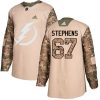 Pánské NHL Tampa Bay Lightning dresy 67 Mitchell Stephens Authentic Camo Adidas Veterans Day Practice