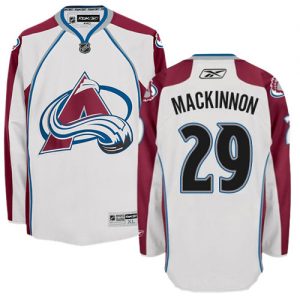 Pánské NHL Colorado Avalanche dresy 29 Nathan MacKinnon Authentic Bílý Reebok Venkovní hokejové dresy