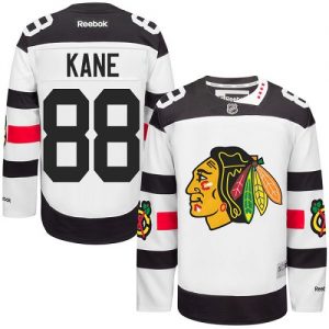 Pánské NHL Chicago Blackhawks dresy 88 Patrick Kane Authentic Bílý Reebok 2016 Stadium Series