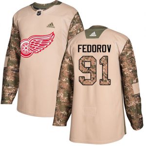 Pánské NHL Detroit Red Wings dresy 91 Sergei Fedorov Authentic Camo Adidas Veterans Day Practice