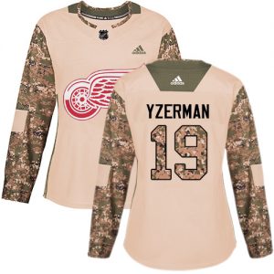 Dámské NHL Detroit Red Wings dresy 19 Steve Yzerman Authentic Camo Adidas Veterans Day Practice