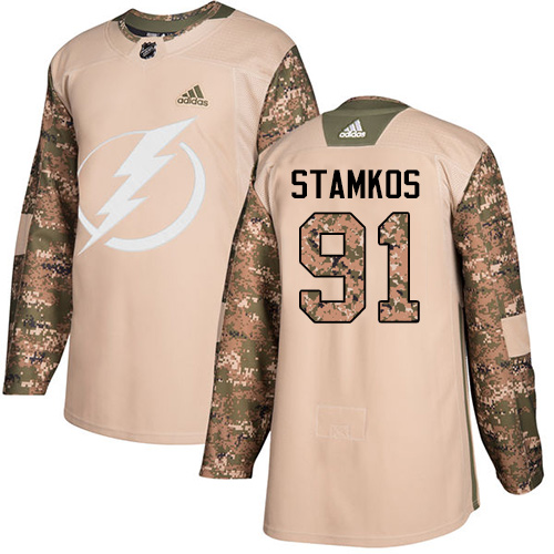 Pánské NHL Tampa Bay Lightning dresy 91 Steven Stamkos Authentic Camo Adidas Veterans Day Practice