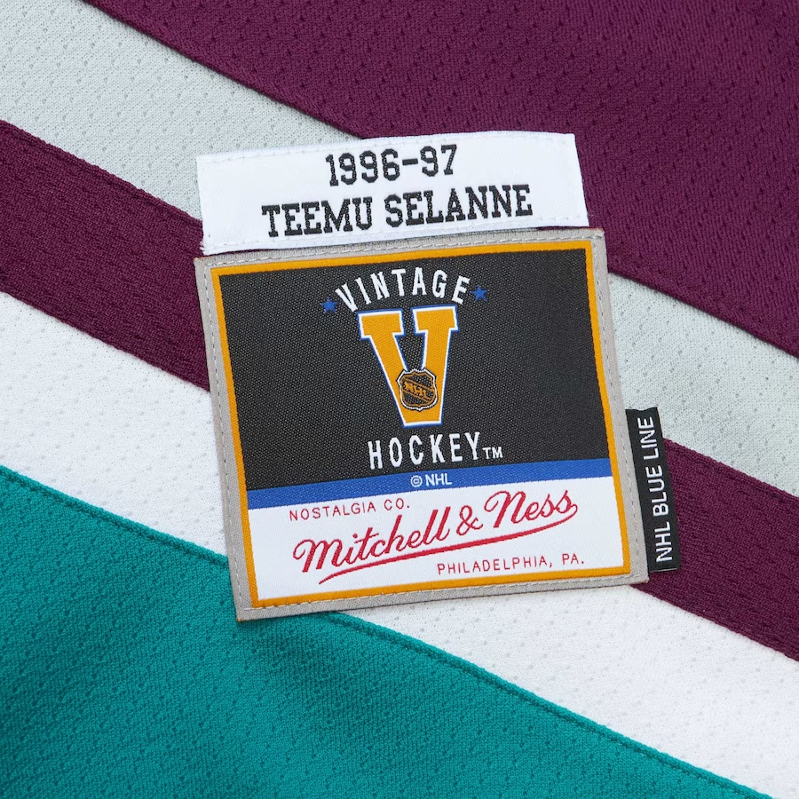 Anaheim Ducks Teemu Selanne Mitchell & Ness Nachový 1996-97 Náhradní Kapitánský Dres Patch Modrý Line Player